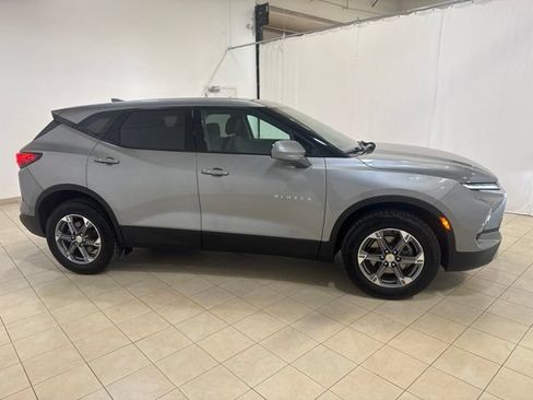 Used 2023 Chevrolet Blazer LT w/ Driver Confidence Package FWD image 6