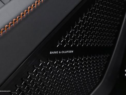 Used 2025 Lamborghini Urus SE image 22