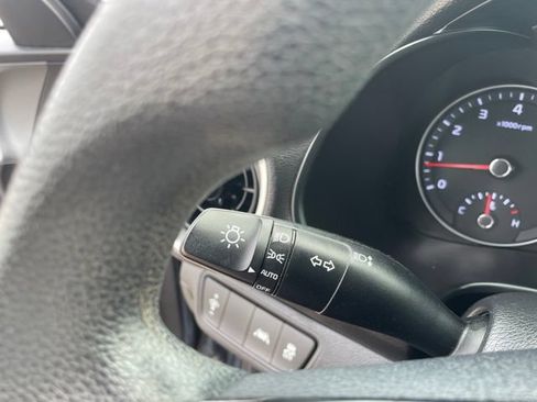 Used 2021 Kia Forte LXS FWD image 27
