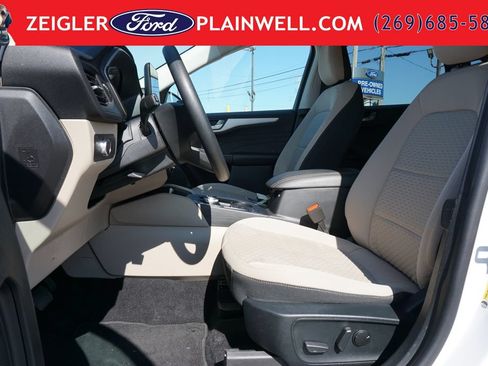 Used 2021 Ford Escape SE FWD image 15