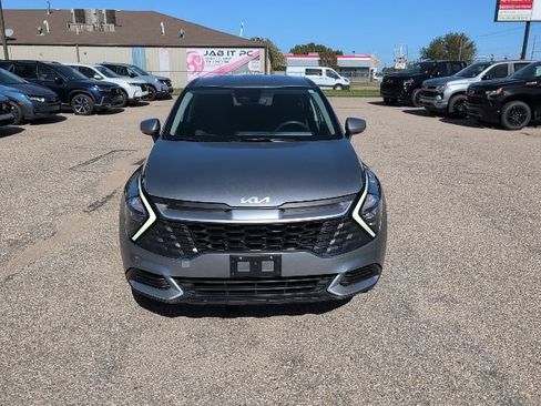 Used 2023 Kia Sportage LX image 15
