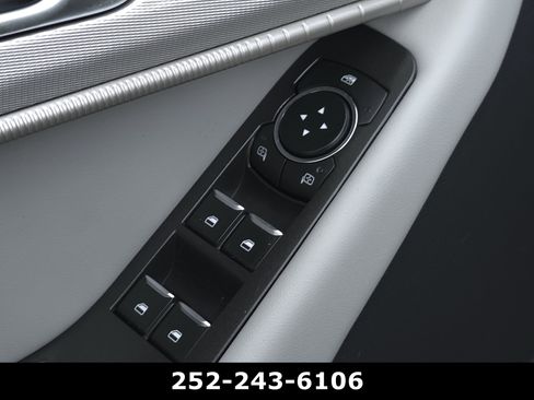 Used 2025 Ford Explorer Active w/ Active Comfort Package RWD image 29