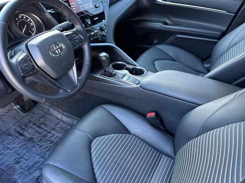 Used 2023 Toyota Camry SE w/ Convenience Package image 11