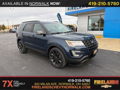 Used 2017 Ford Explorer XLT w/ XLT Appearance Package