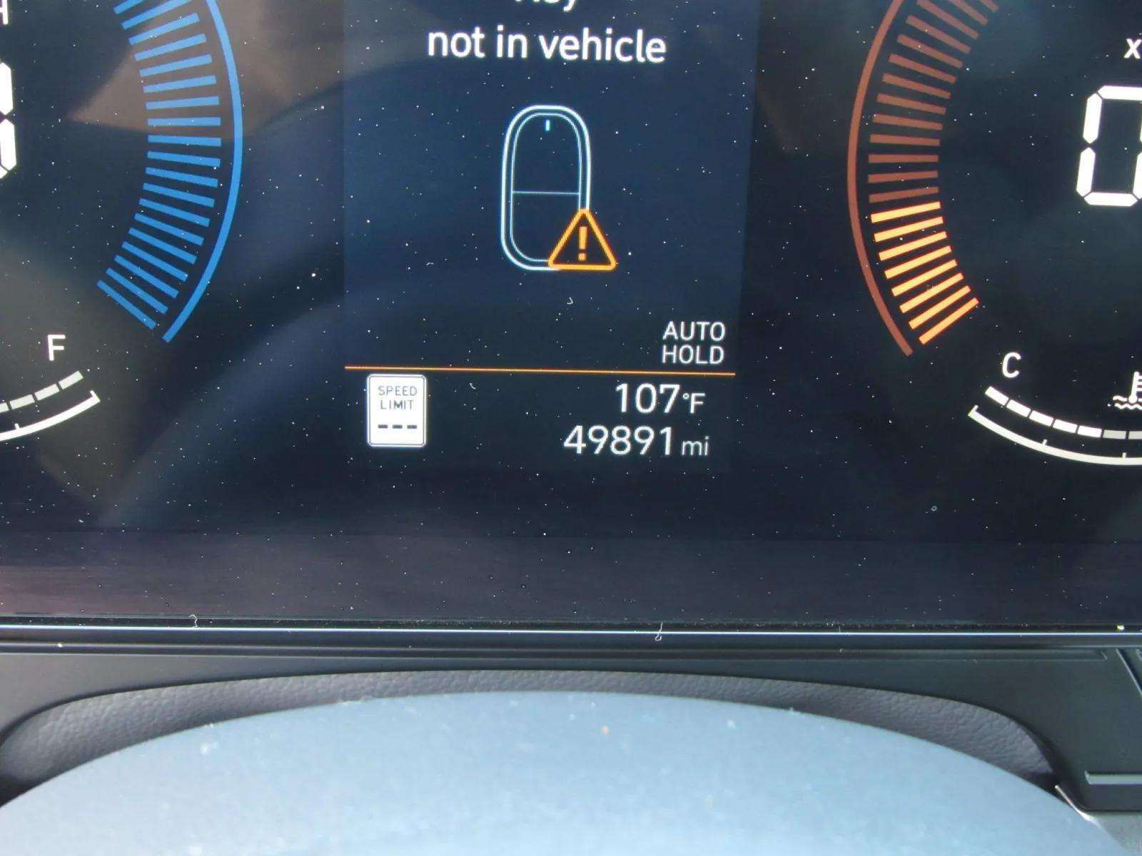 Used 2025 Hyundai Kona SEL AWD/4WD image 26