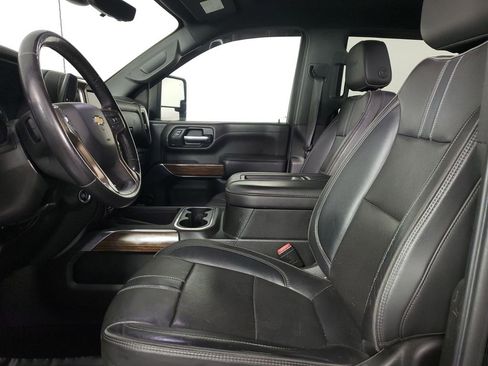 Used 2021 Chevrolet Silverado 3500 High Country image 9