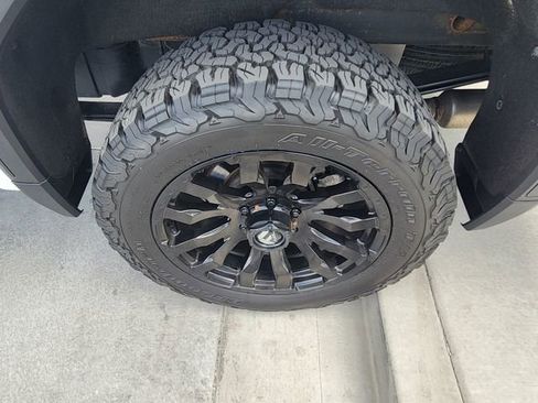 Used 2021 GMC Sierra 1500 AT4 w/ AT4 Premium Package image 41