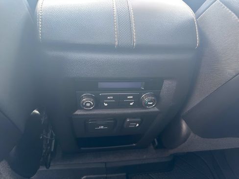 Used 2019 Chevrolet Traverse Premier w/ LPO, Floor Liner Package AWD/4WD image 20