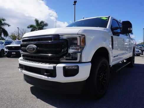 Certified 2022 Ford F250 Lariat w/ Black Appearance Package image 21