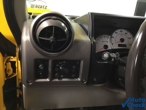 Used 2003 HUMMER H2 w/ Preferred Equipment Group image 25