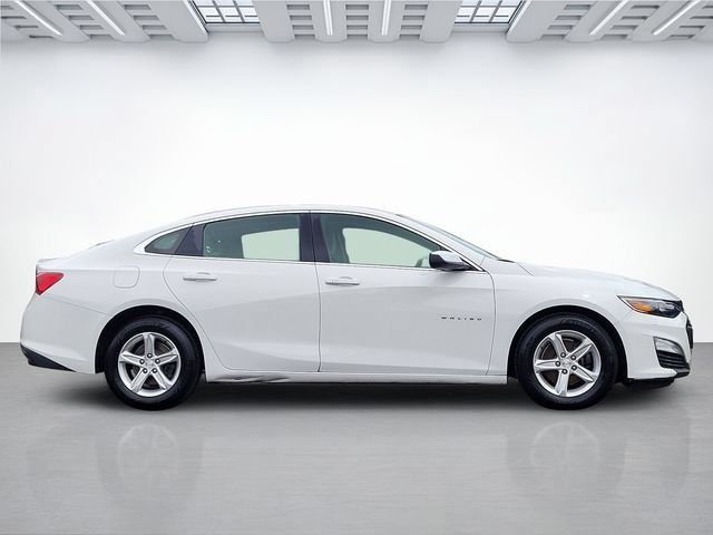 Used 2021 Chevrolet Malibu LS FWD image 3