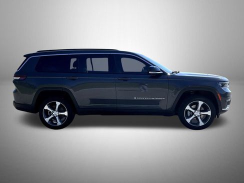Used 2024 Jeep Grand Cherokee L Limited image 4
