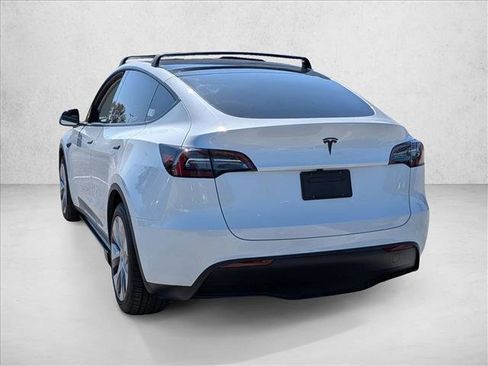 Used 2023 Tesla Model Y Long Range AWD/4WD image 7