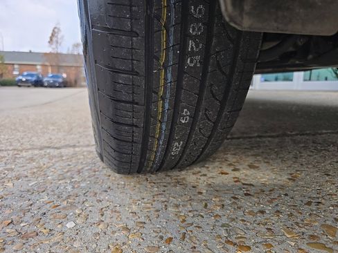 Used 2023 Subaru Outback Premium image 41