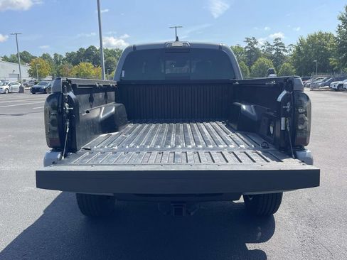 Used 2021 Toyota Tacoma Limited AWD/4WD image 14
