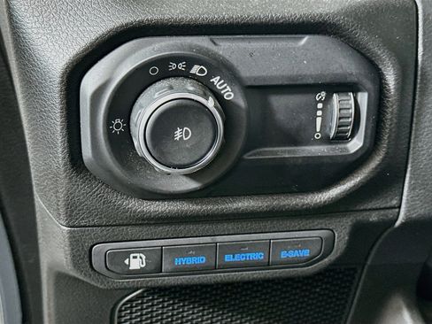 Used 2024 Jeep Wrangler Unlimited AWD/4WD image 17
