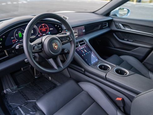 Certified 2025 Porsche Taycan AWD/4WD image 4