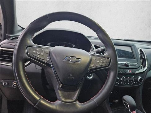 Used 2022 Chevrolet Equinox RS FWD image 12