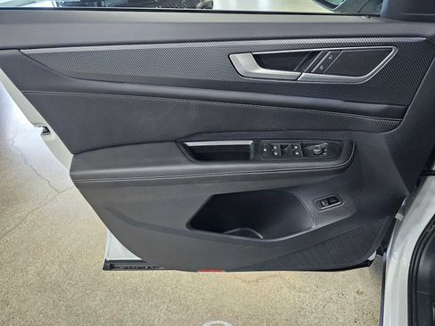 New 2026 Volkswagen Atlas Cross Sport SEL R-Line image 22