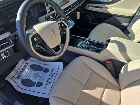 New 2026 Lincoln Corsair Premiere image 15