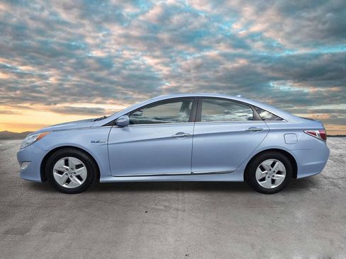 Used 2012 Hyundai Sonata Hybrid w/ Leather Pkg FWD image 5