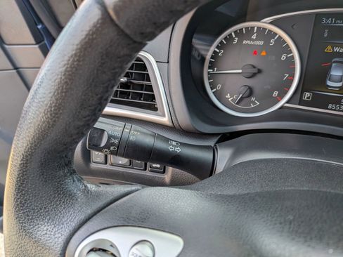 Used 2018 Nissan Sentra SR image 41