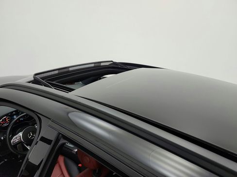 Used 2022 Mercedes-Benz GLC 300 image 11