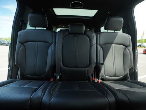 New 2026 Jeep Grand Wagoneer 4WD w/ Premium Group I image 36