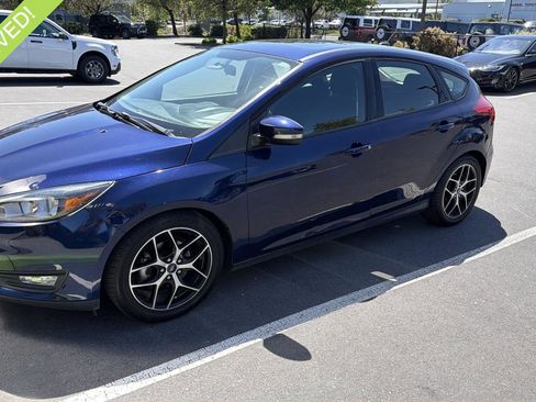 Used 2017 Ford Focus SEL FWD image 1