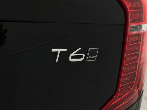 Used 2020 Volvo XC90 T6 Momentum image 43