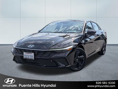 Used 2026 Hyundai Elantra SEL FWD image 1