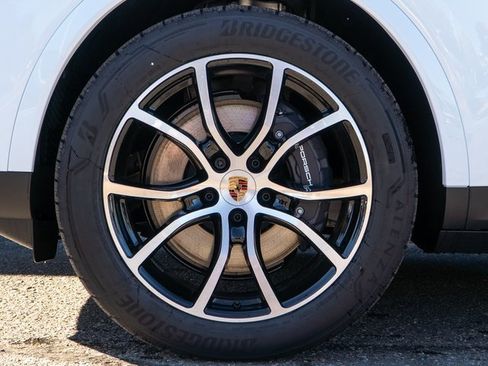 New 2026 Porsche Cayenne Coupe image 12