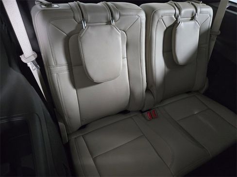 Certified 2023 Lincoln Aviator Reserve w/ Equipment Group 201A image 17