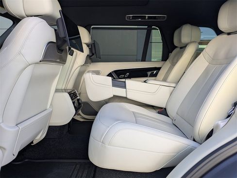 Used 2025 Land Rover Range Rover Long Wheelbase Autobiography image 15
