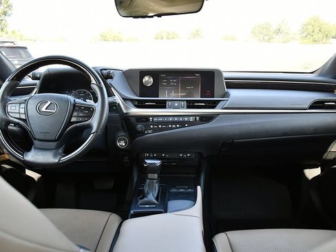 Used 2019 Lexus ES 350 w/ Premium Package FWD image 22