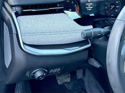 Used 2023 Jeep Compass Latitude image 11