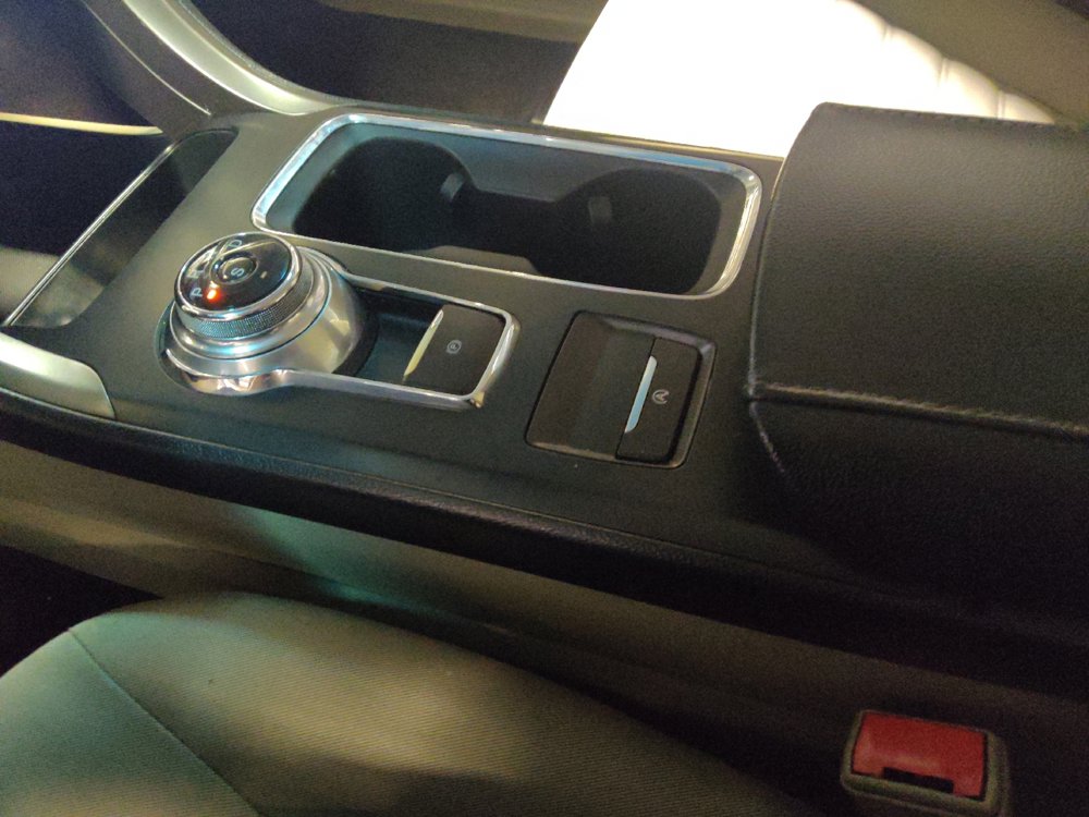 Used 2019 Ford Fusion SE FWD image 26