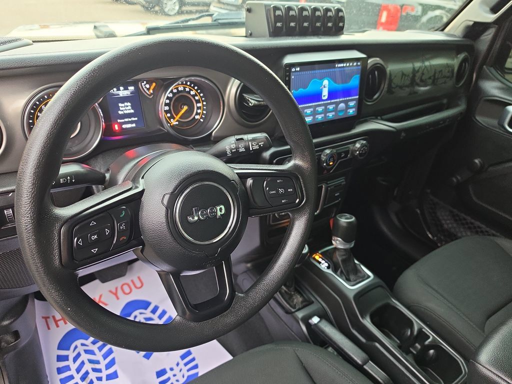 Used 2020 Jeep Wrangler Unlimited Sport AWD/4WD image 12