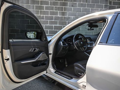 Used 2022 BMW M3 Competition w/ Executive Package image 8