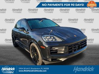 Used 2024 Porsche Cayenne S AWD/4WD video 1