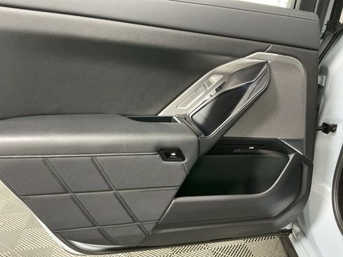 Used 2023 BMW 760i xDrive image 25