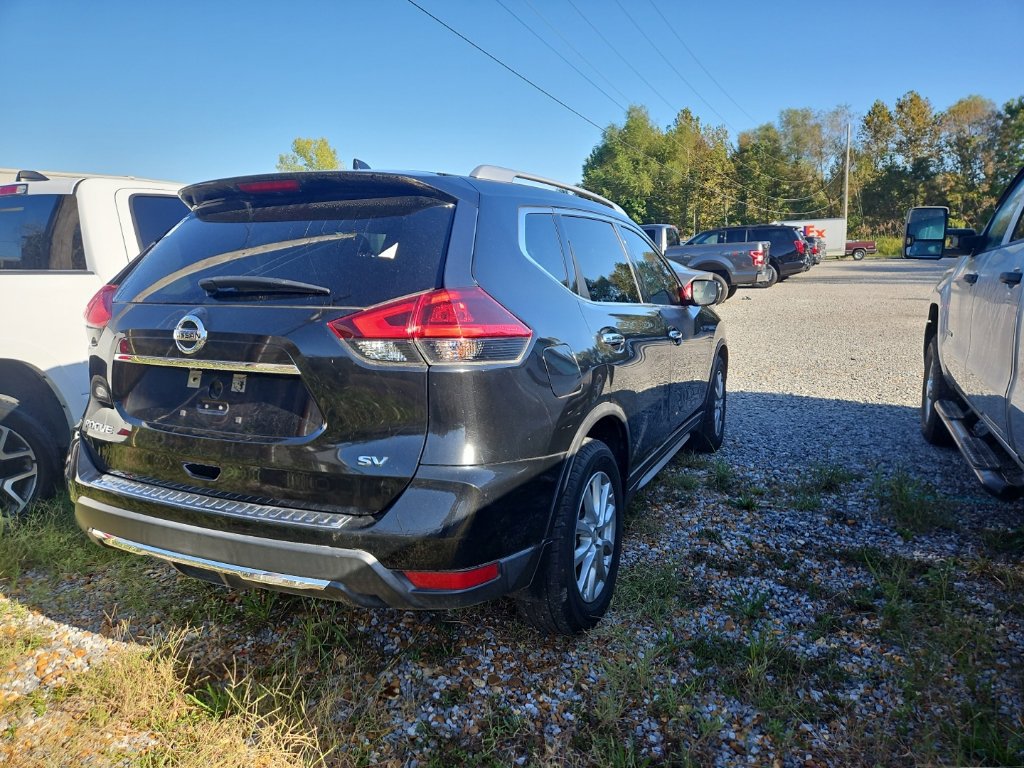 Used 2018 Nissan Rogue SV FWD image 3