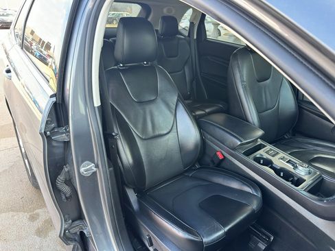 Used 2022 Ford Edge Titanium image 30