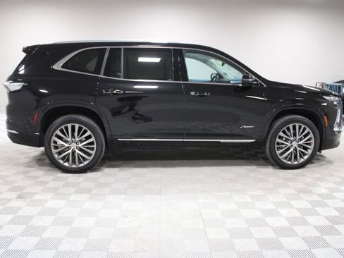 Used 2025 Buick Enclave Avenir w/ Super Cruise Package AWD/4WD image 12