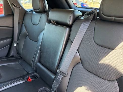 Used 2021 Jeep Cherokee Limited image 13