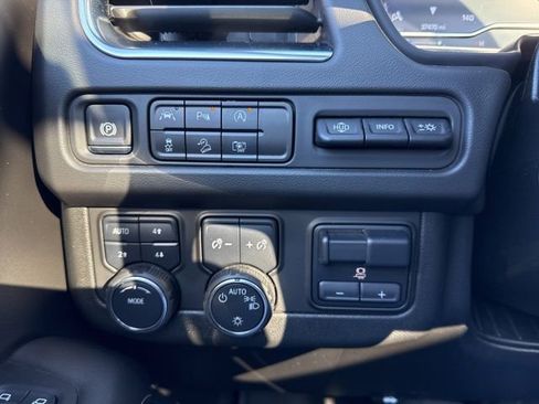 Used 2024 Chevrolet Suburban Premier w/ Premium Package image 22