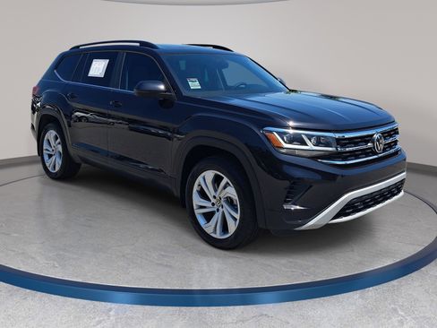 Certified 2023 Volkswagen Atlas SE w/ Panoramic Sunroof Package AWD/4WD image 3