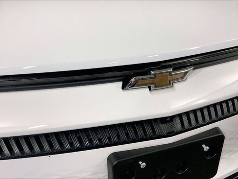 Used 2025 Chevrolet Equinox EV LT image 28
