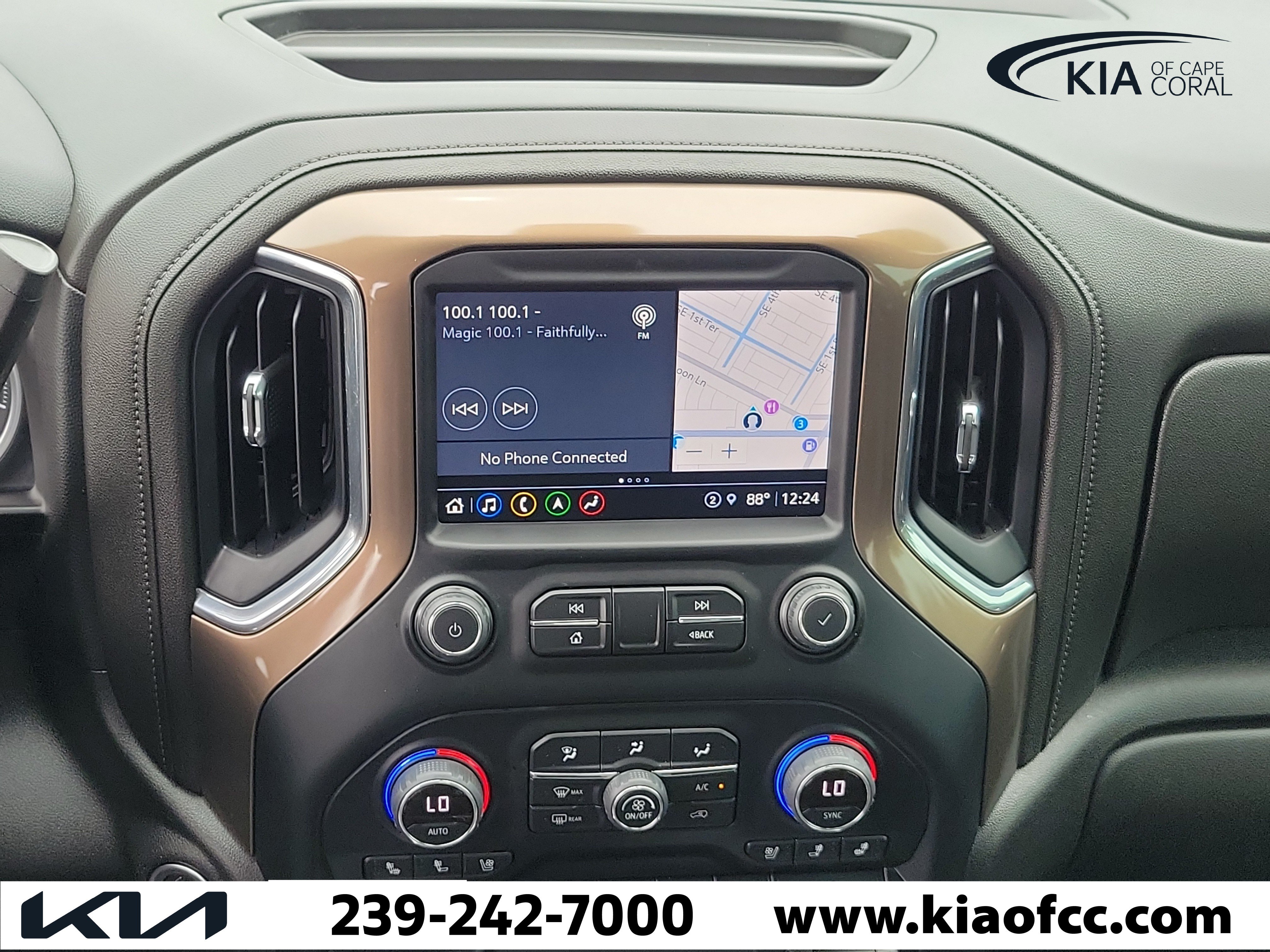 Used 2022 Chevrolet Silverado 1500 High Country w/ Z71 Off-Road Package AWD/4WD image 17
