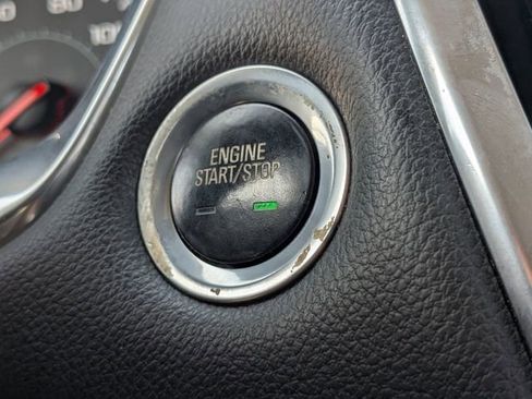 Used 2019 Chevrolet Traverse LT FWD image 30